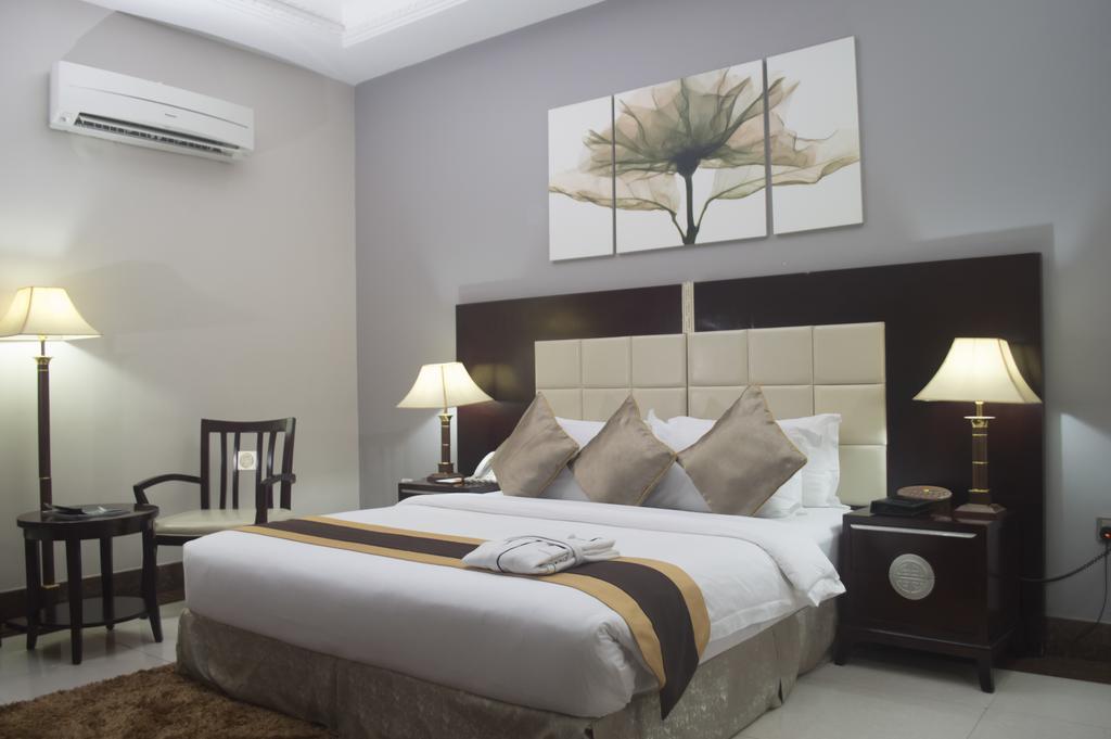 Grandbee Suites Ikeja Zewnętrze zdjęcie