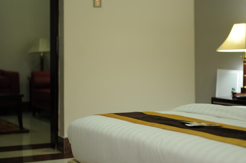 Grandbee Suites Ikeja Zewnętrze zdjęcie