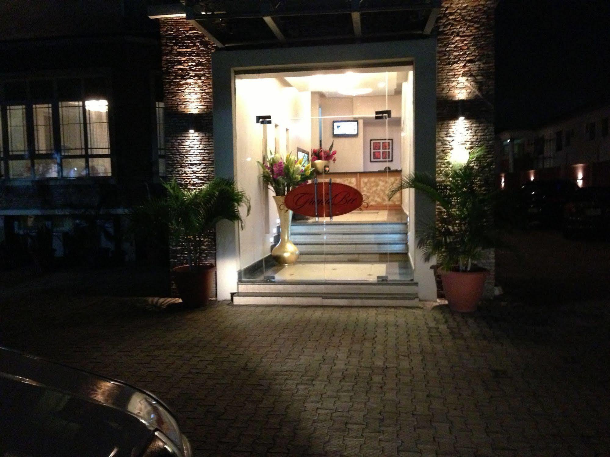 Grandbee Suites Ikeja Zewnętrze zdjęcie