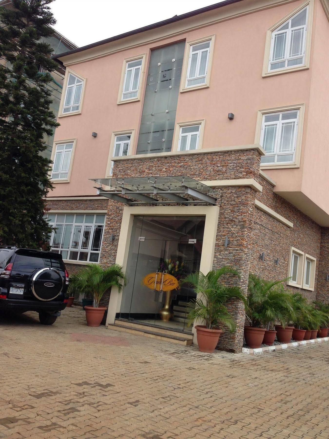 Grandbee Suites Ikeja Zewnętrze zdjęcie