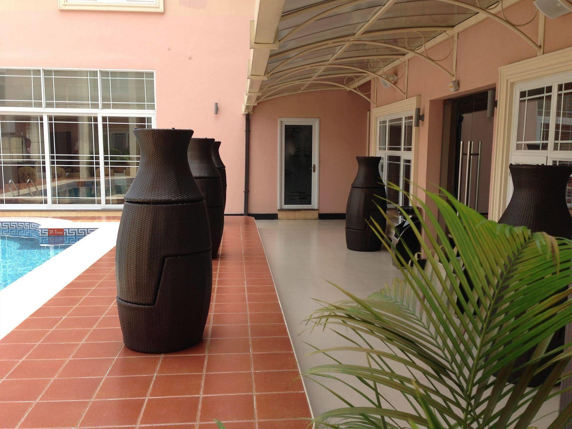 Grandbee Suites Ikeja Zewnętrze zdjęcie