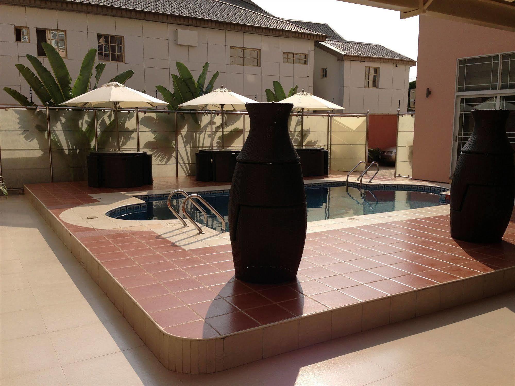 Grandbee Suites Ikeja Zewnętrze zdjęcie