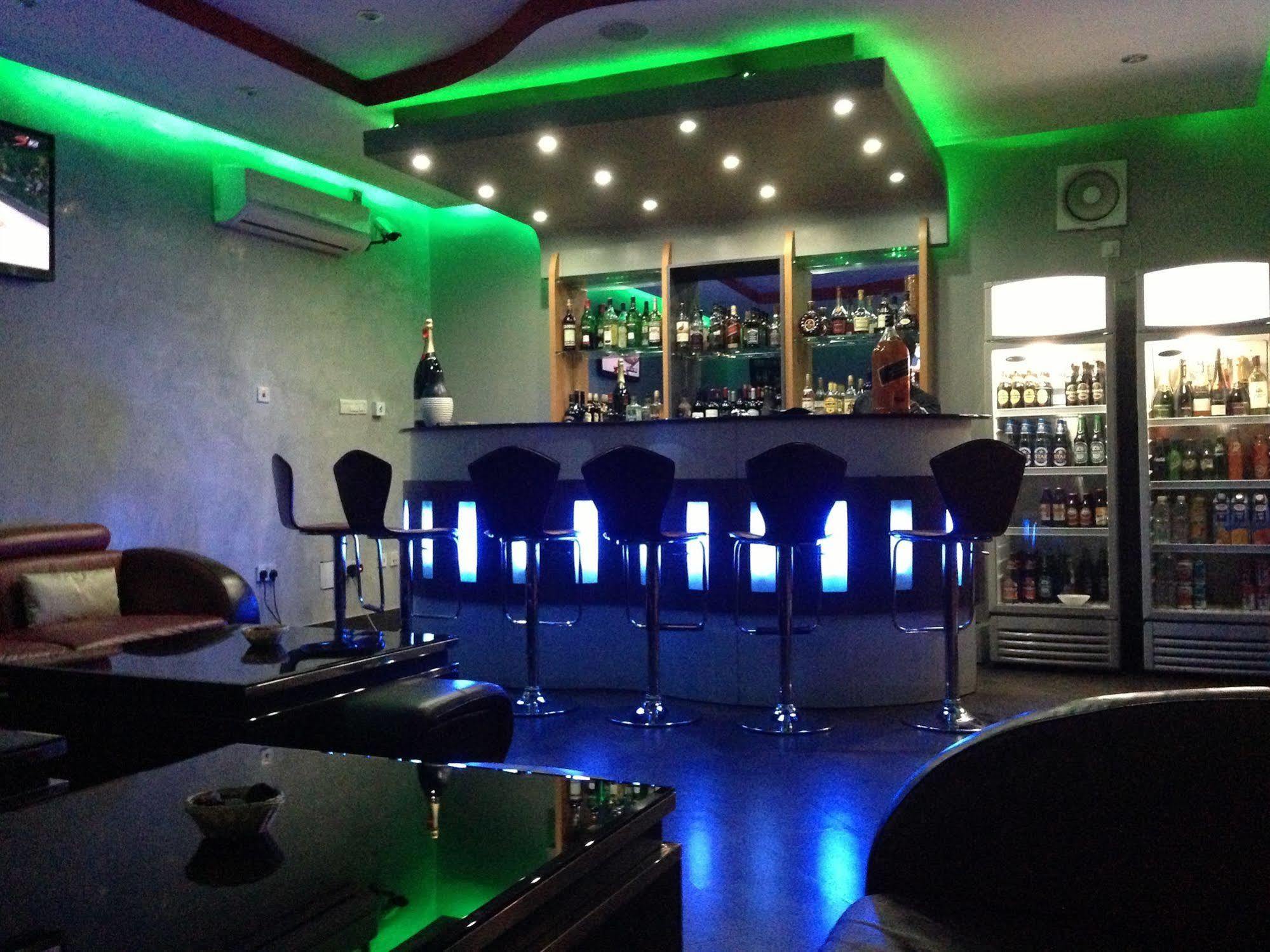 Grandbee Suites Ikeja Zewnętrze zdjęcie